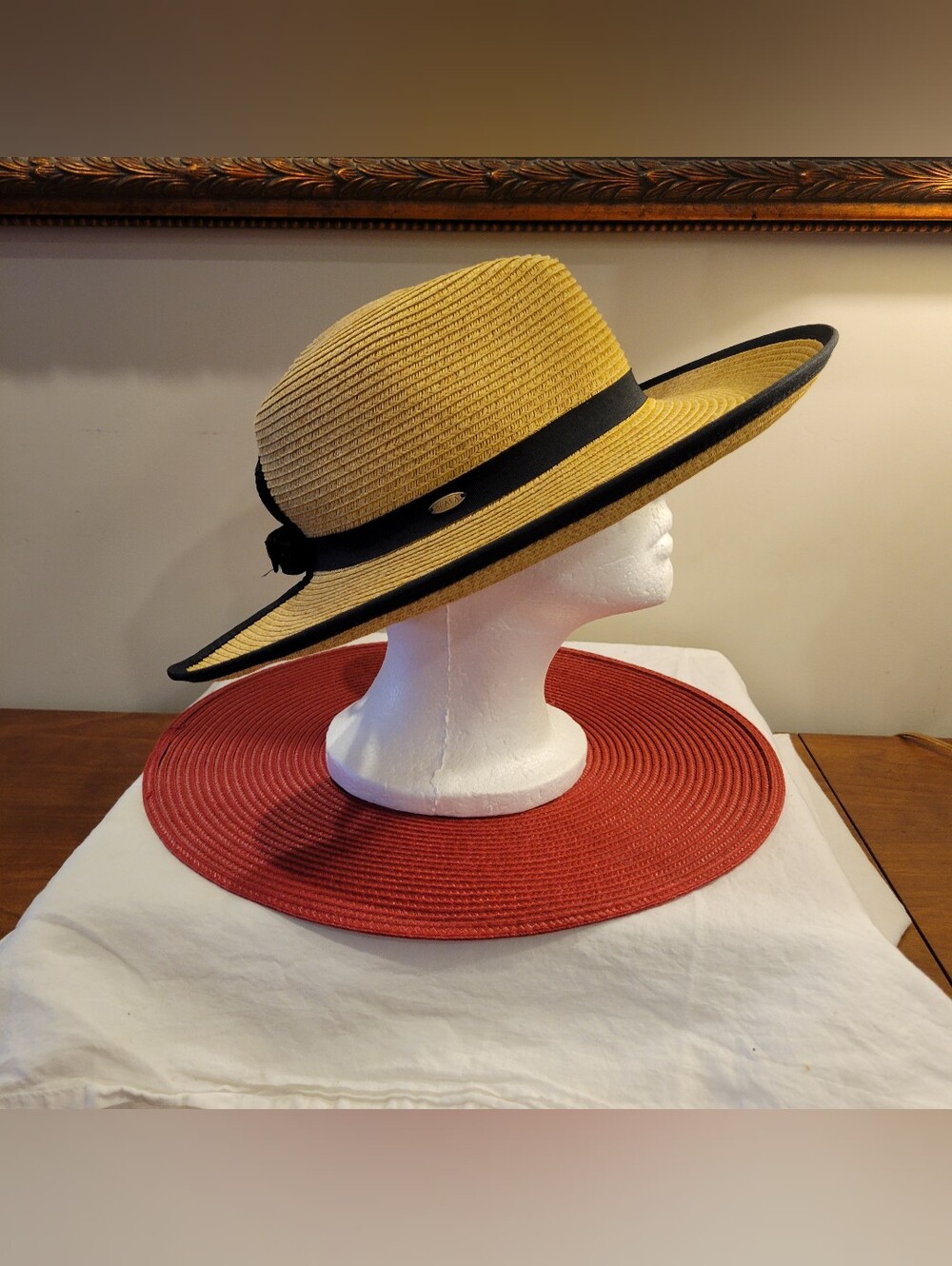 🏖EUC~ SCALA Wide Brim Straw Sun Hat with Black Trim